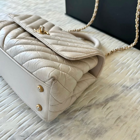 Authentic Chanel Coco Handle Bag - Picture 5 of 15